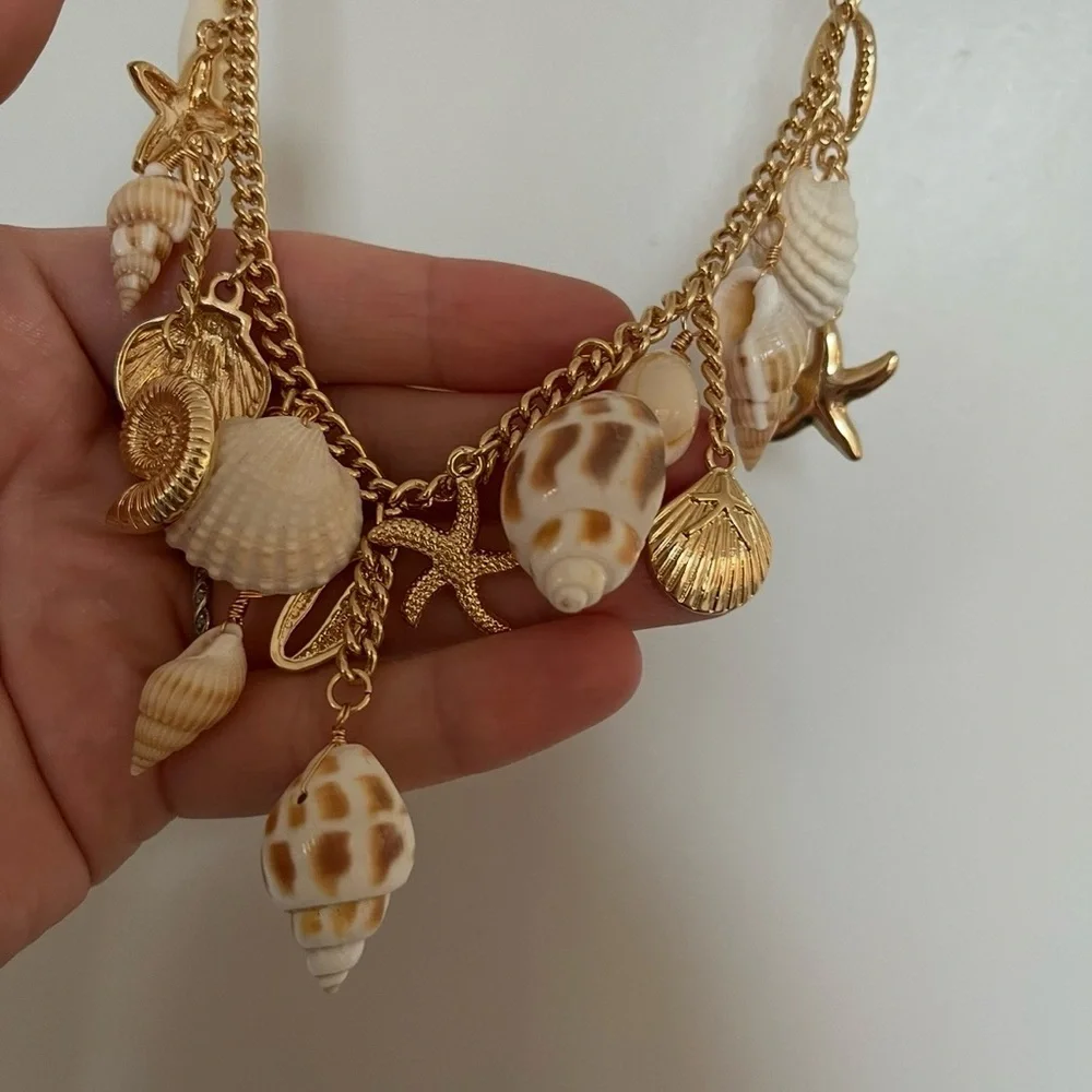 NEW Altar’d State Arula Seashell Seaside Breeze Statement Necklace